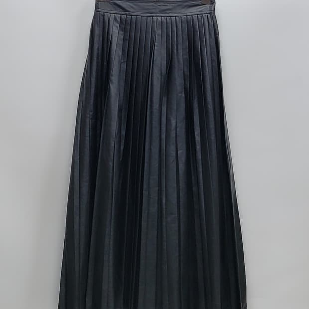 씨씨콜렉트 22SS 레더 플리츠 롱 스커트 221MSD101 / 여 55