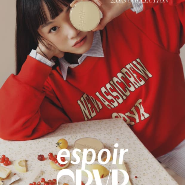 택달린새상품)그로브x에스쁘아 콜라보 NEWCLASSICCREW 맨투맨. 