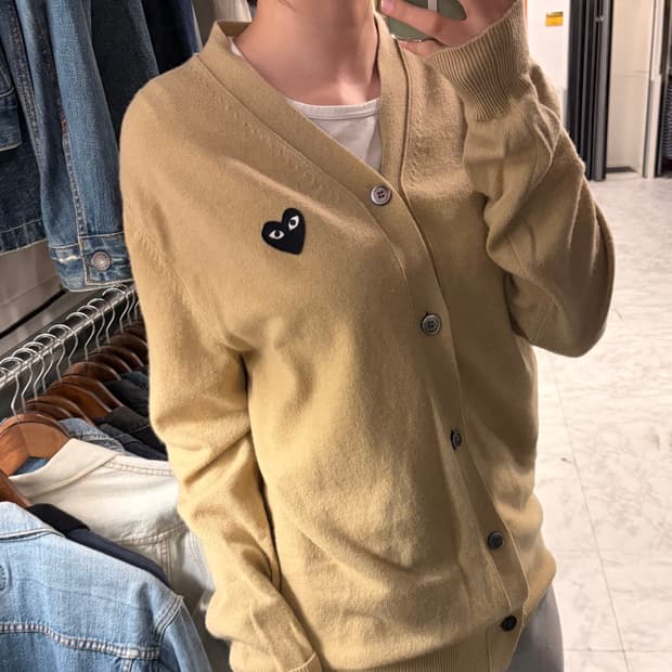 (L/정품) 꼼데가르송 로고 가디건 a1