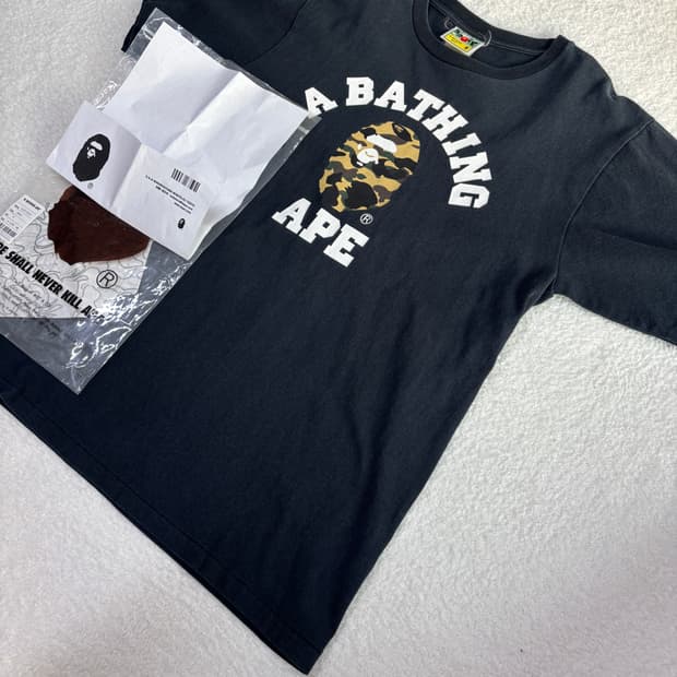 베이프 카모 로고 반팔 m사이즈