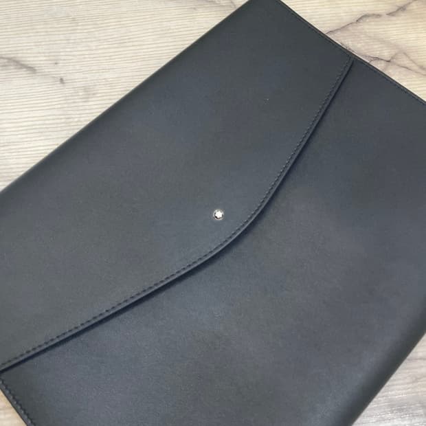 몽블랑 스푸마토 포트폴리오 플랩 클러치백 (123714)_네이비