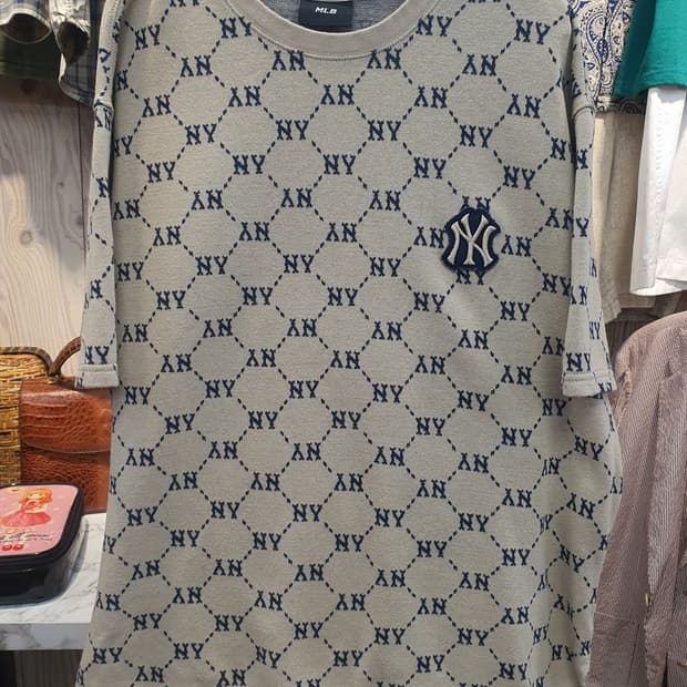 ​[XL/105] MLB 다이아 모노그램 반팔 티셔츠 뉴욕양키스 베이지