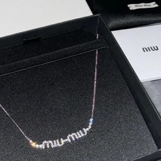 (W) 미우 미우 크리스탈 메탈 네클리스 스틸 크리스탈 miumiu 목걸