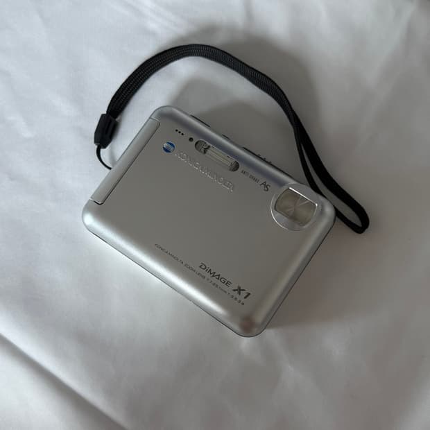 코니카 미놀타 dimage X1