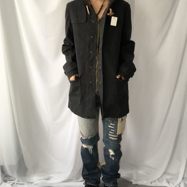 Duffle button point hood coat