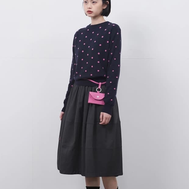 오헤시오 캐시미어 도트 니트 네이비 핑크