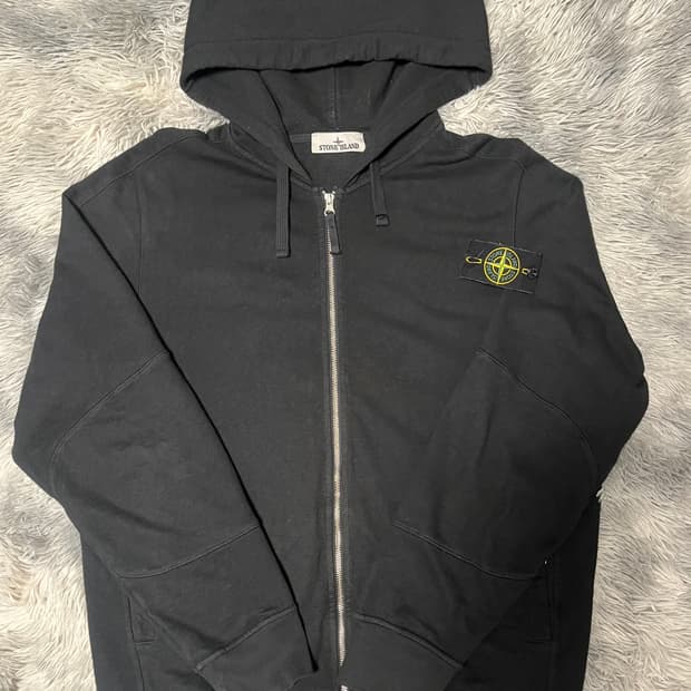 [24ss/XLsize] 스톤아일랜드 후드집업