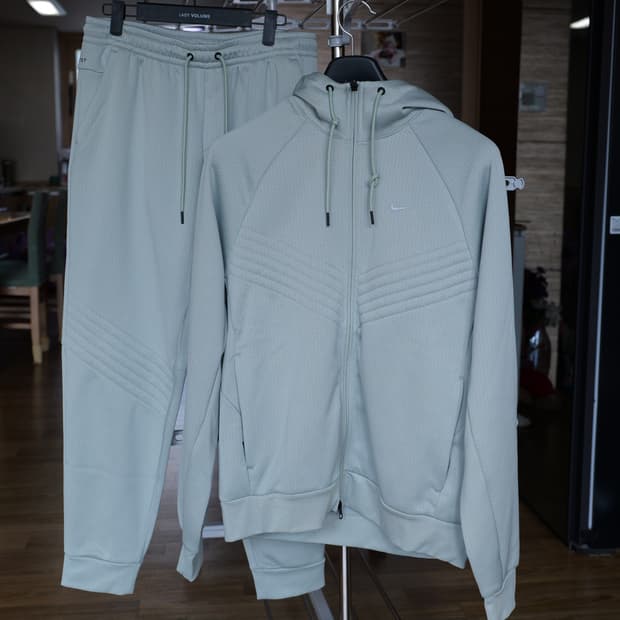 나이키 써마핏 트레이닝복 세트 민트색 L