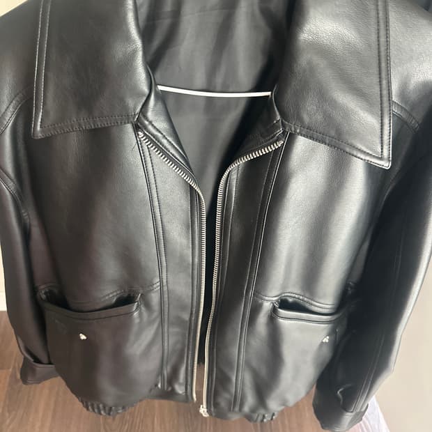 에잇 세컨즈 가죽 자켓