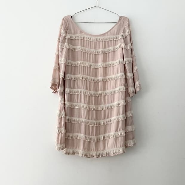Tassel chic v-neck top & ops