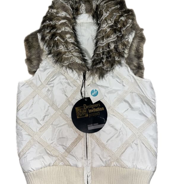 갸루 화이트 패딩 조끼