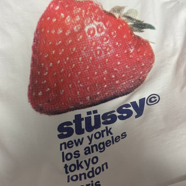 스투시 딸기 반팔티 여성용 m