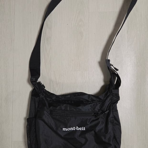 (착샷) 몽벨 포켓터블 숄더백 라이트 블랙 S