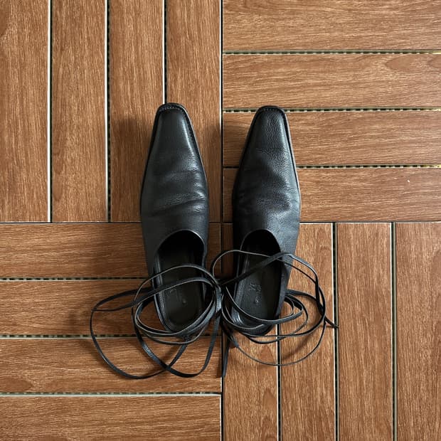 Y’s Yohji Yamamoto lace strap hill mule