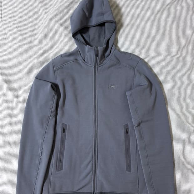 아크테릭스 카이어나이트 후디 스트라터스