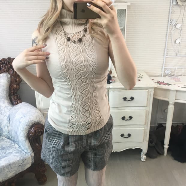 jpn vintage beige crochet sleeveless