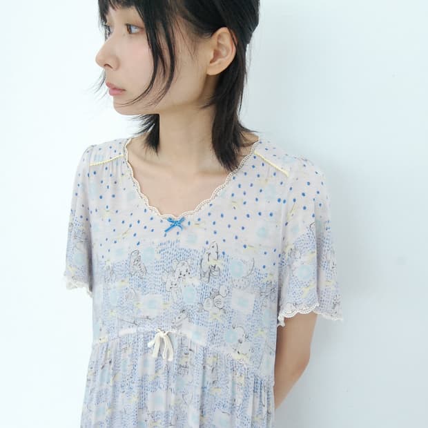 Franche lippee drawing one piece
