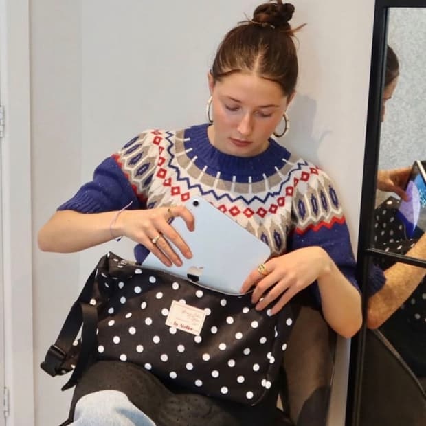 바이아틀리에 도트 크로스백