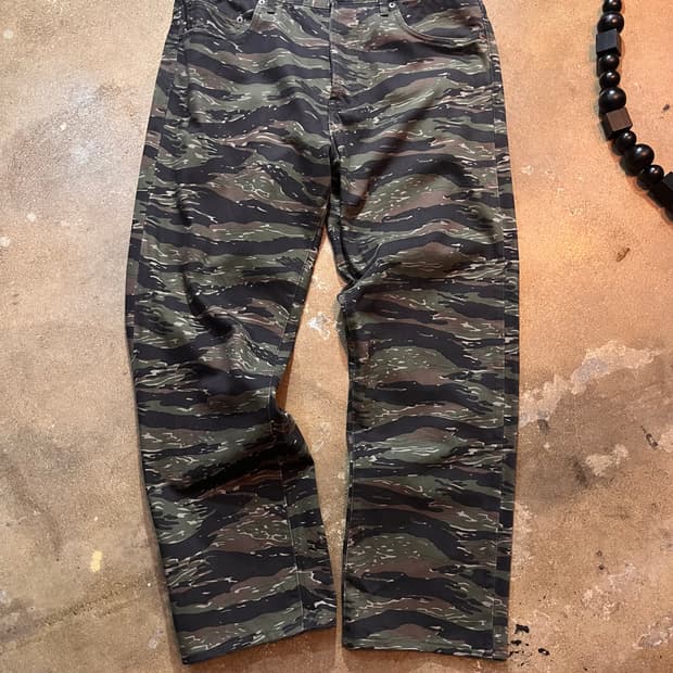 Supreme 슈프림 카모팬츠