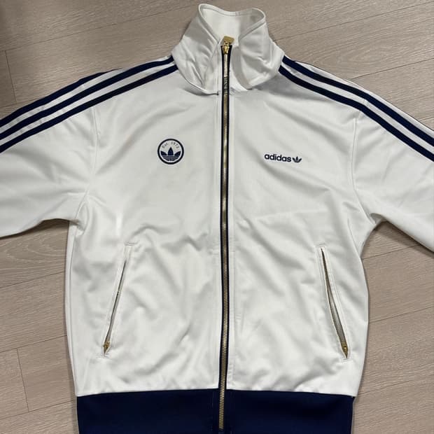 아디다스 파이어버드 배지 트랙탑 클라우드 화이트 져지 xs