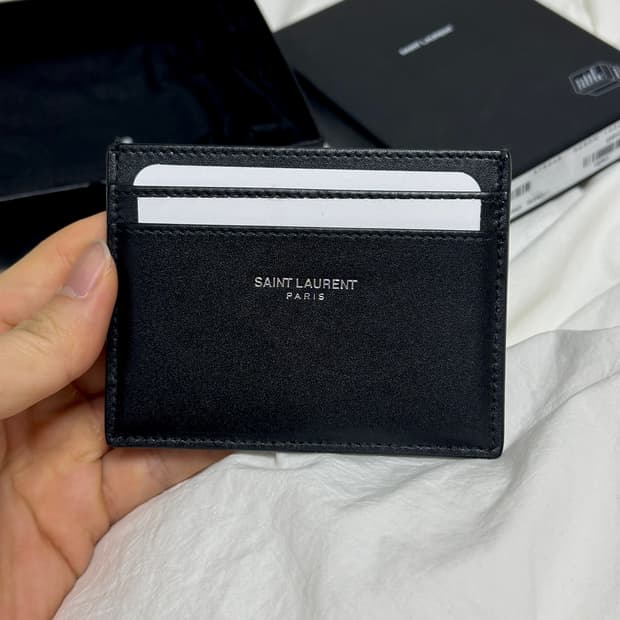 생로랑 스무스 레더 파리 카드 케이스