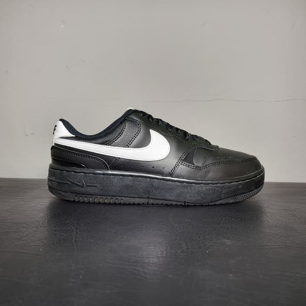 나이키 운동화 260m (우먼스) (정사이즈보다 작음)