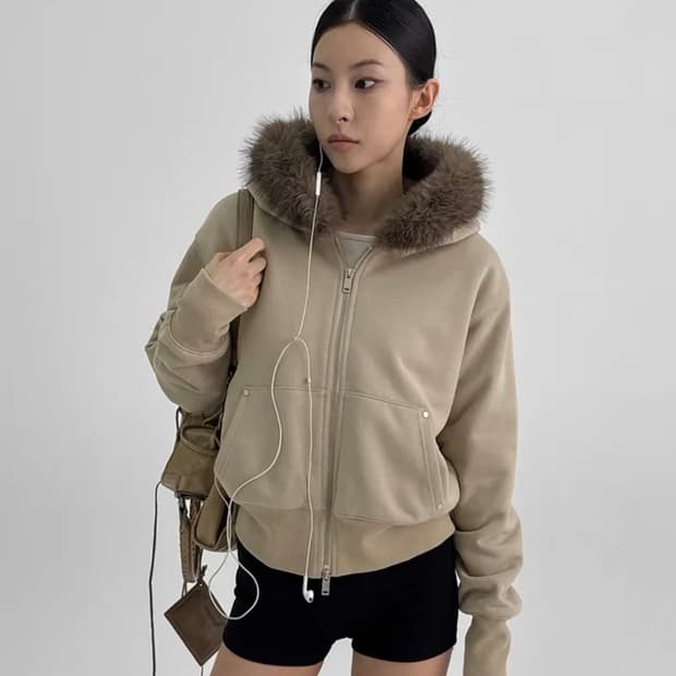 블랙업 퍼 후드집업