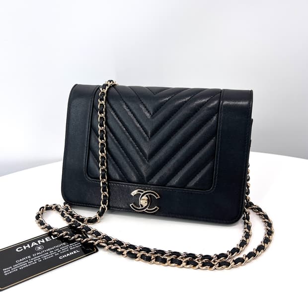 샤넬 마드모아젤 WOC 체인 크로스백 블랙
