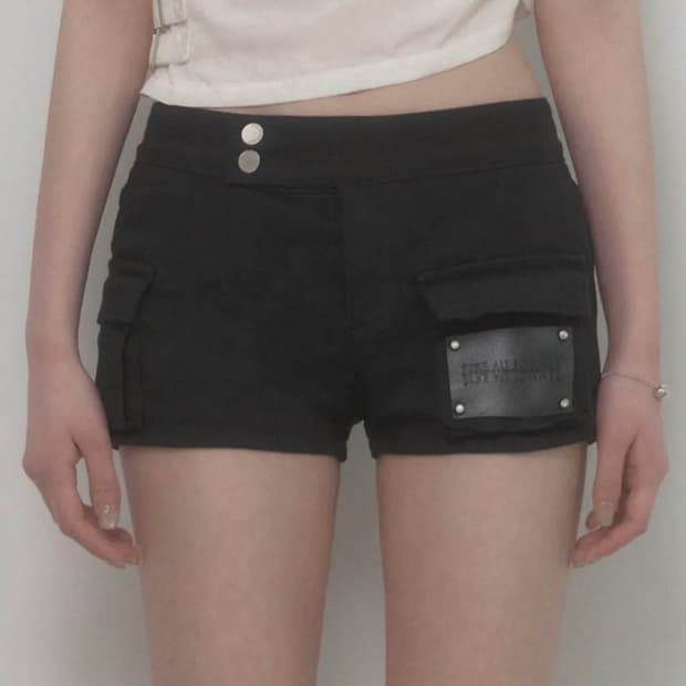 에트오소메 Leather Patch Cargo Short Pants