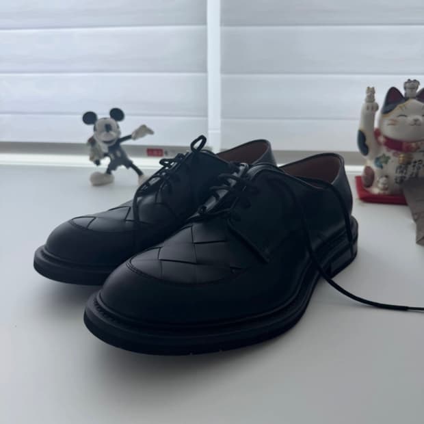 보테가베네타 인트레치아토 더비 43