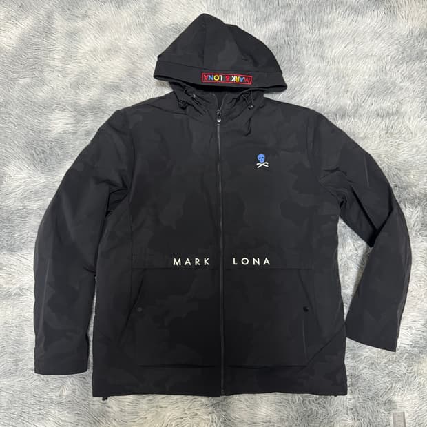 마크앤로나 집업바람막이 XL사이즈