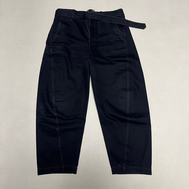 [50] 르메르 트위스티드 벨티드 팬츠 블랙