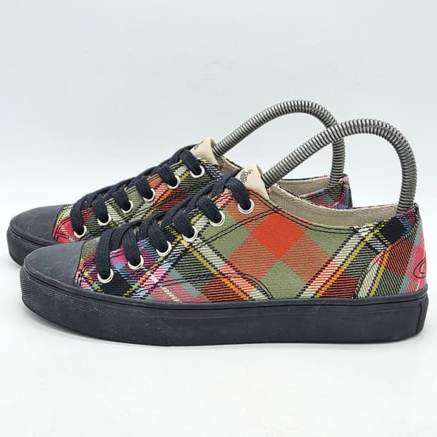 비비안 웨스트우드 우먼스 플림솔 로우탑 스니커즈 멀티 체크 (37)