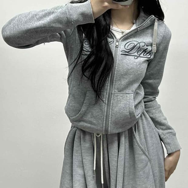 나이키 y2k 그레이 솔로 스우시 걸즈 후드집업 희귀져지(S)