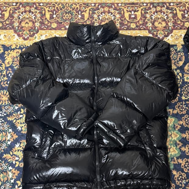 무신사 스탠다드 패딩 점퍼 글로시 블랙