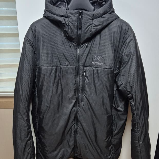 [L]아크테릭스 누클리아이 SV 파카 블랙