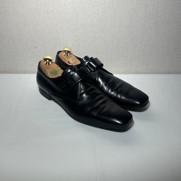 프라다 스트랩 로퍼