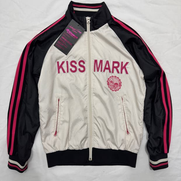 kiss mark jersey