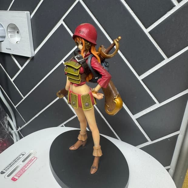 원피스 극장판 필름Z버전 나미 피규어