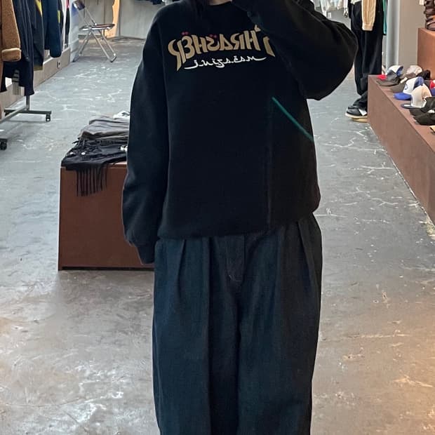 트레셔 빅로고 라운드넥 맨투맨 H1064