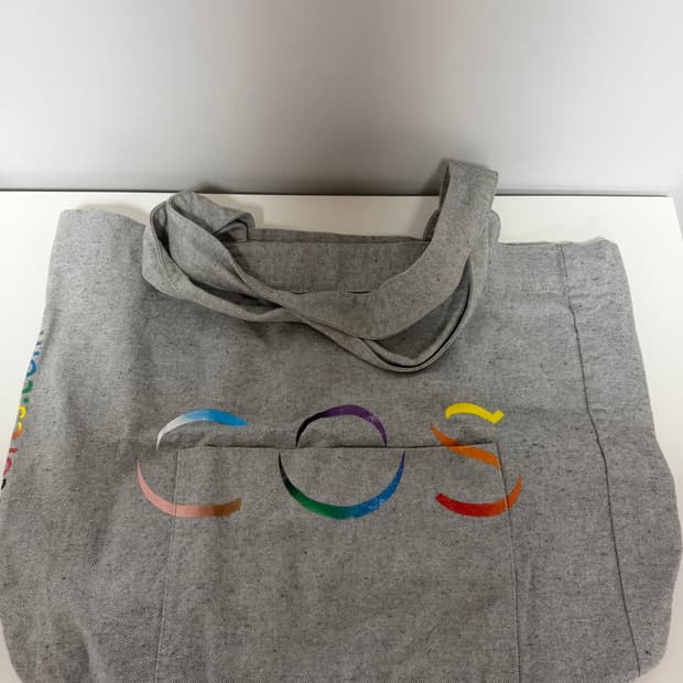 Cos 빅로고 에코백