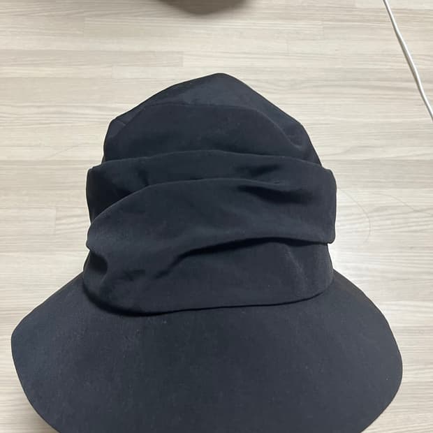 요지야마모토 드레이프 버킷햇