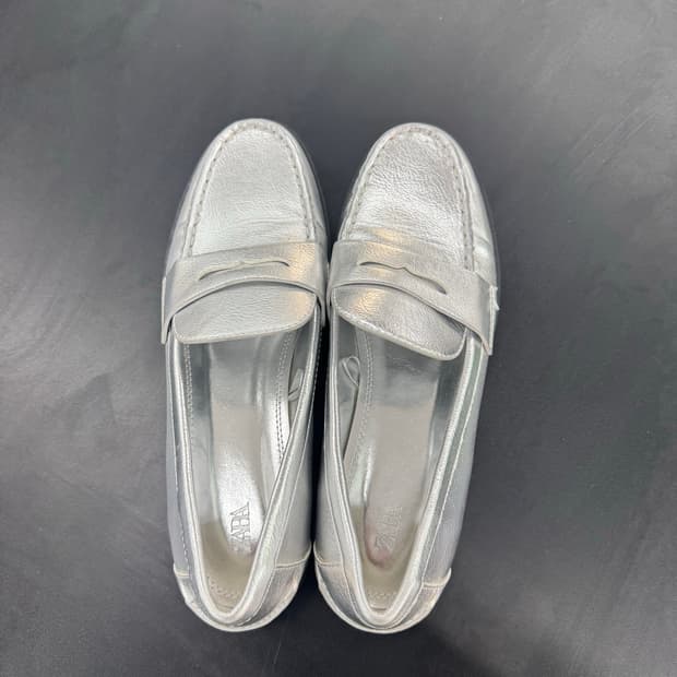 여성용 자라 실버 로퍼(240)