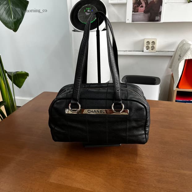 샤넬 캐비어 은장 볼링백 닥터백