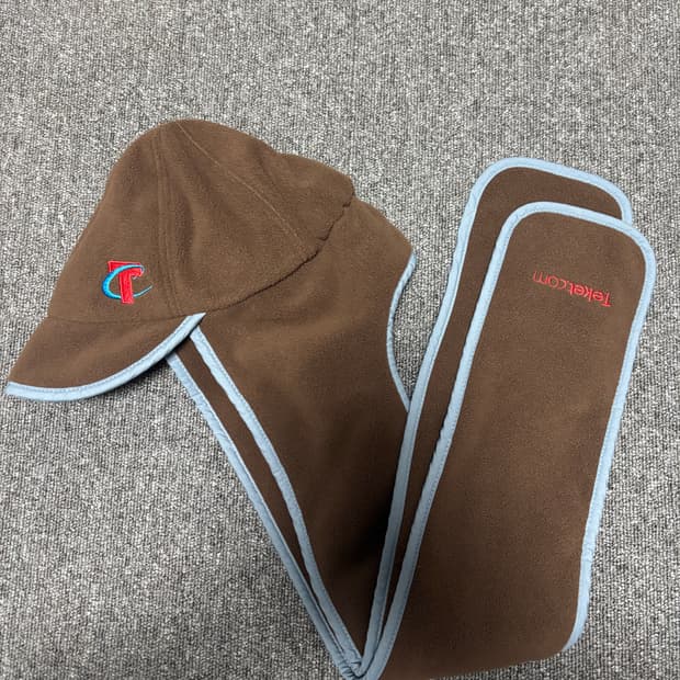 Teket fleece muff cap brown