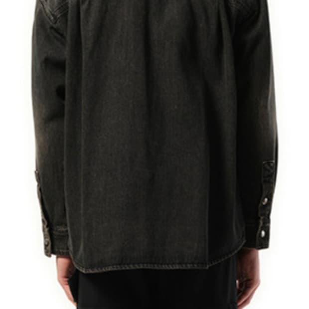 우영미 25SS 그레이 워싱 데님 백로그 셔츠 50