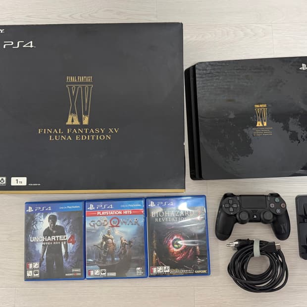 PS4 플스4 플레이스테이션4 파판15 루나 에디션 팝니다