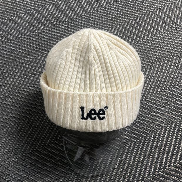 Lee 자수 로고 크림 니트 비니o 4682