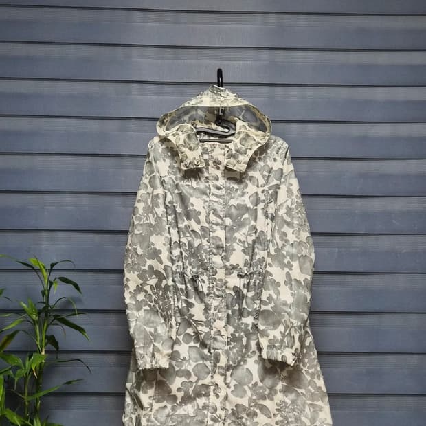 토리버치 플라워 후드 바스락 간절기 바람막이 코트 55반까지