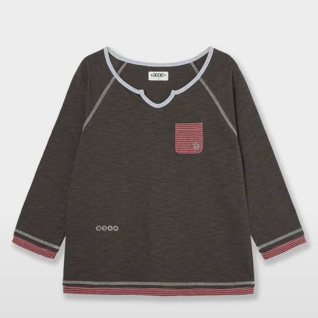 에이이에이이 LAYERED SLEEVE TEE [CHARCOAL] 